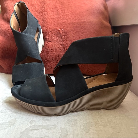 Clarks Artisan Clarene Glamour Black Suede Platform Wedge Sandal 7 - Picture 9 of 15